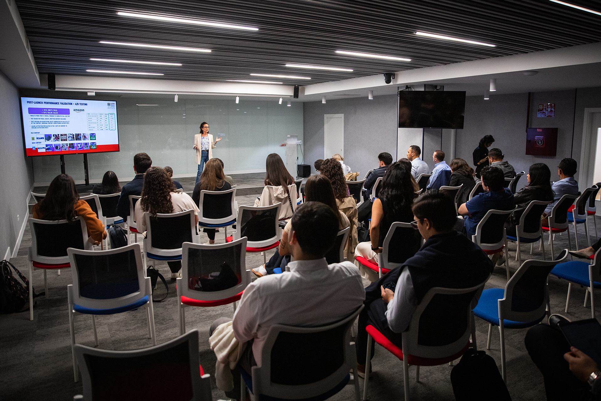 Laura de Lucas durante el viaje académico del MBA 2026.