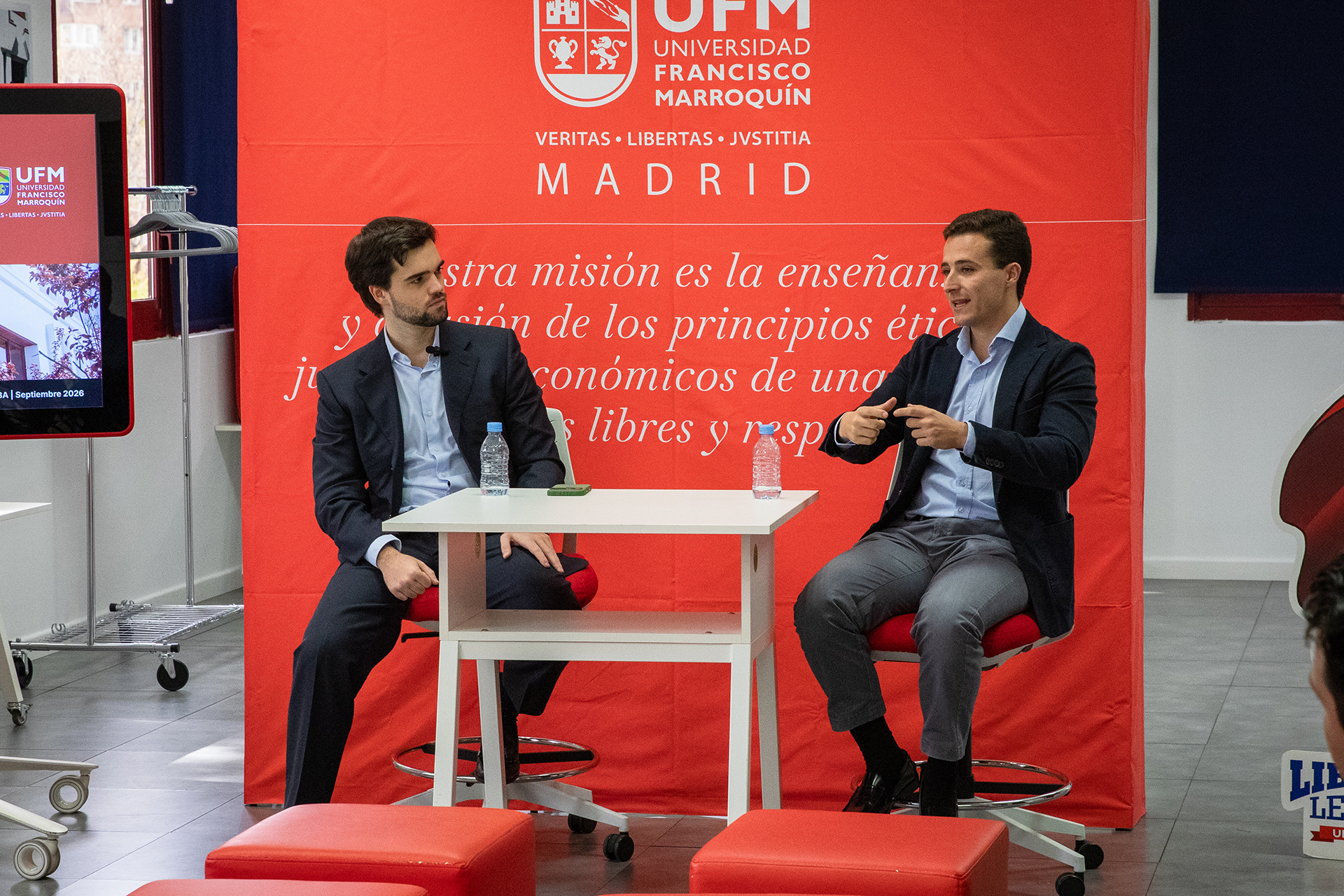 Javier del Valle y Vicente Moreno Casas durante el viaje académico del MBA 2026.