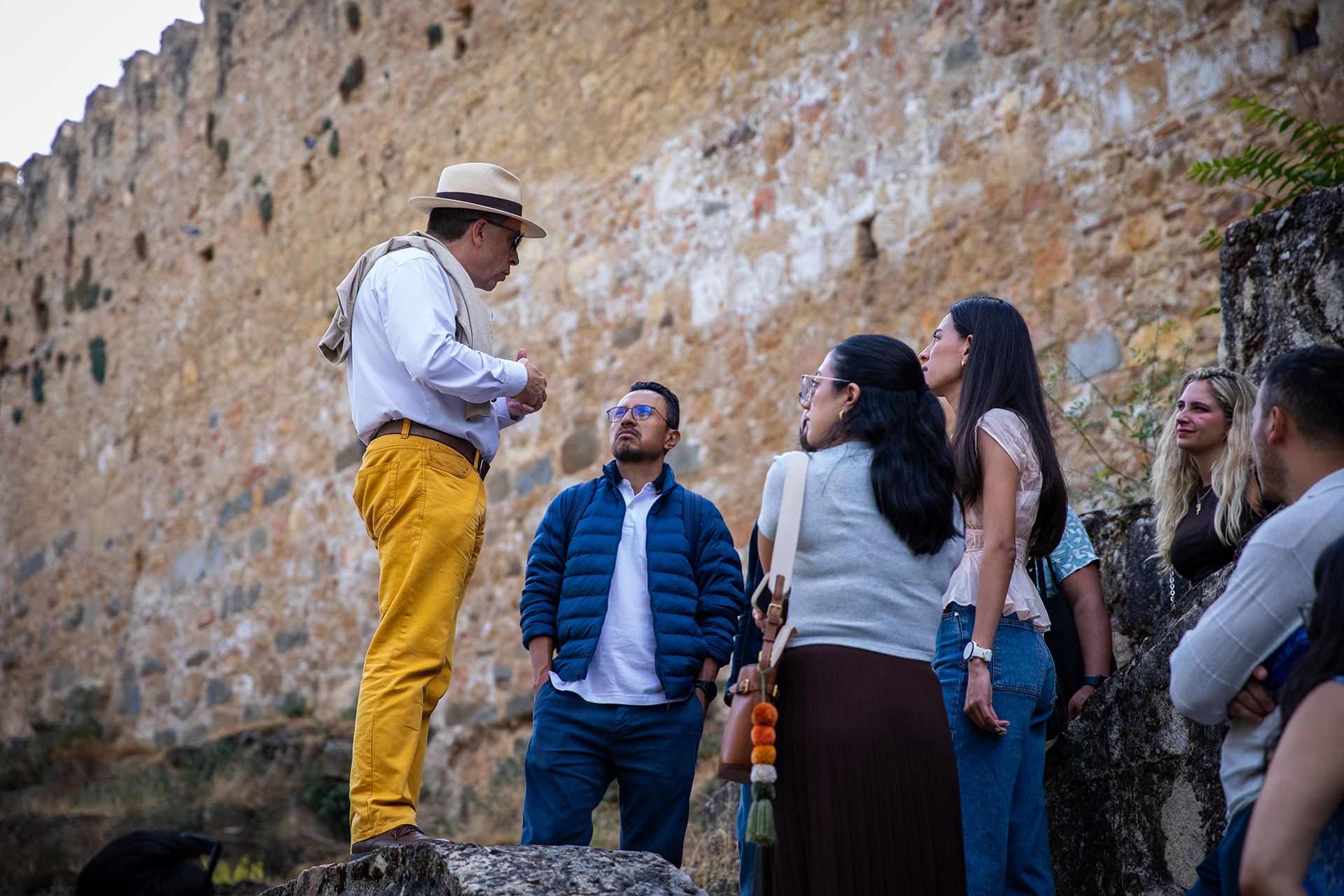 Estudiantes del MBA en Segovia con Alberto Garín.