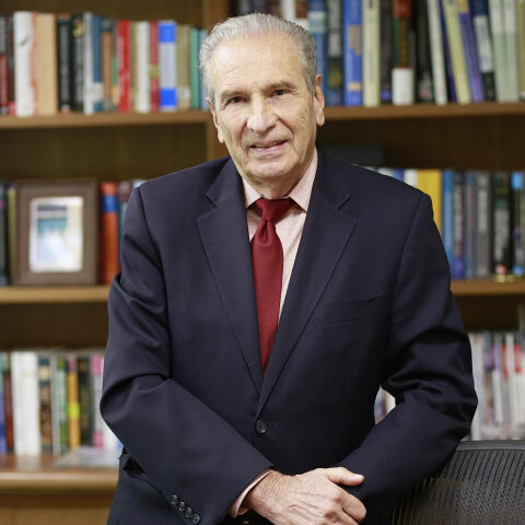 Arquitecto Victor Cohen - Escuela de Negocios UFM